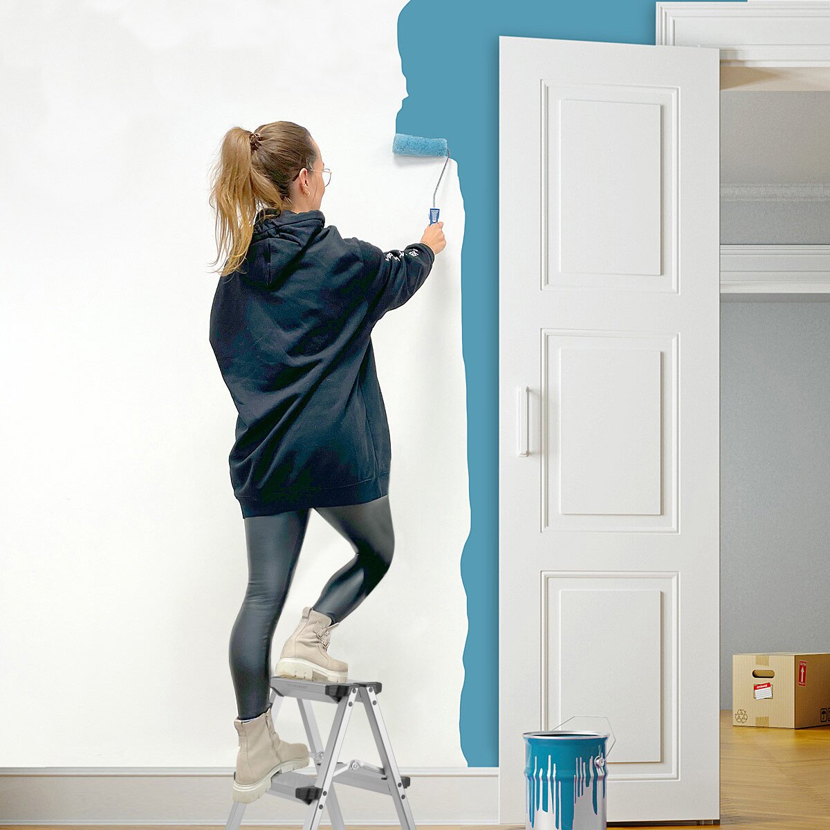 Escalera de tijera de aluminio STAHLWERK ALT-150 ST hasta 150 kg, 3 peldaños, altura de pie 72 cm, escalera de aluminio | Escalera plegable | Peldaño plegable | Escalera multiusos | Escalera de tijera con peldaños antideslizantes.