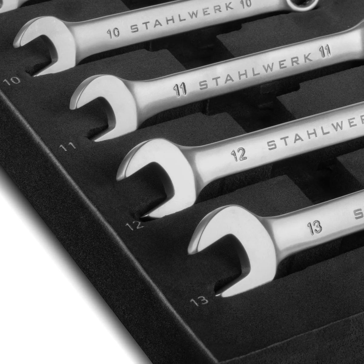 STAHLWERK 17-piece wrench set with foam insert | For workshop trolleys | Ring and open-end wrench set | All common sizes | Practical tool trolley insert