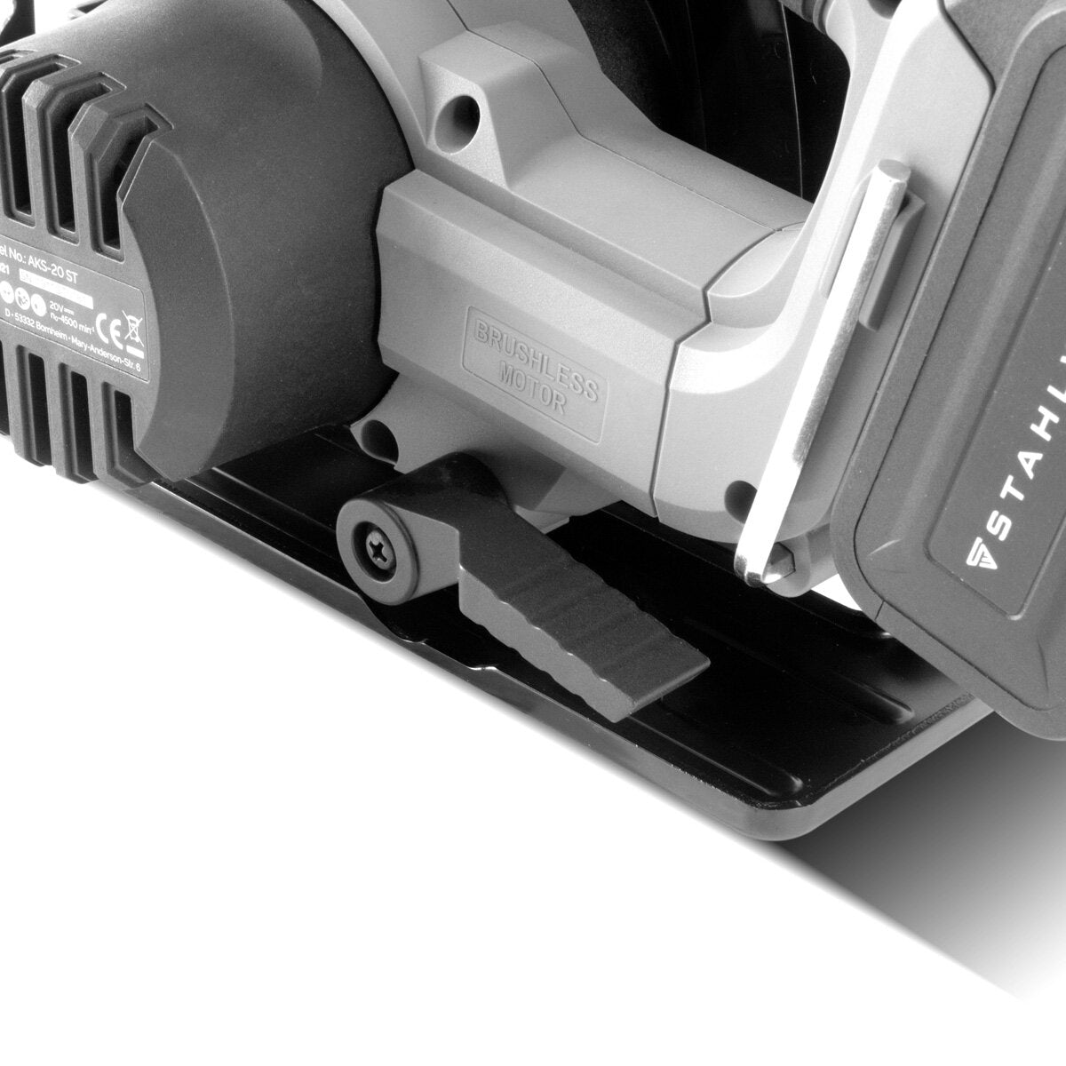 STAHLWERK AKS-20 ST cordless circular saw brushless technology with 900 watts and 4,500 rpm for cutting wood, PVC, MDF, plywood and other materials