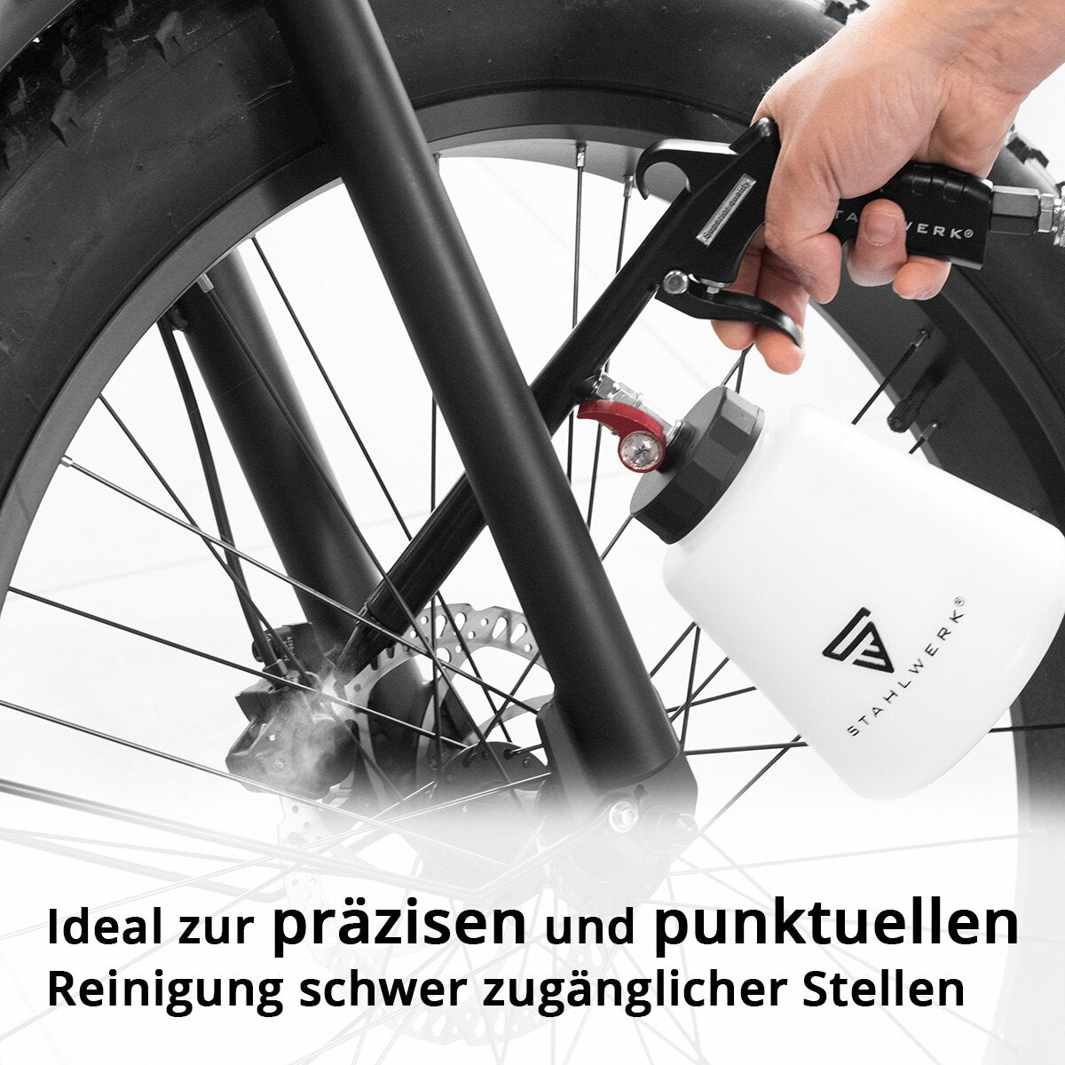 STAHLWERK Druckluft-Reinigungspistole RP-93 ST | Profi Druckluftreiniger für effektive Autowäsche und Reinigung verschiedener Oberflächen | Ausblaspistole zur Fahrzeugaufbereitung mit abnehmbaren 1 Liter Behälter