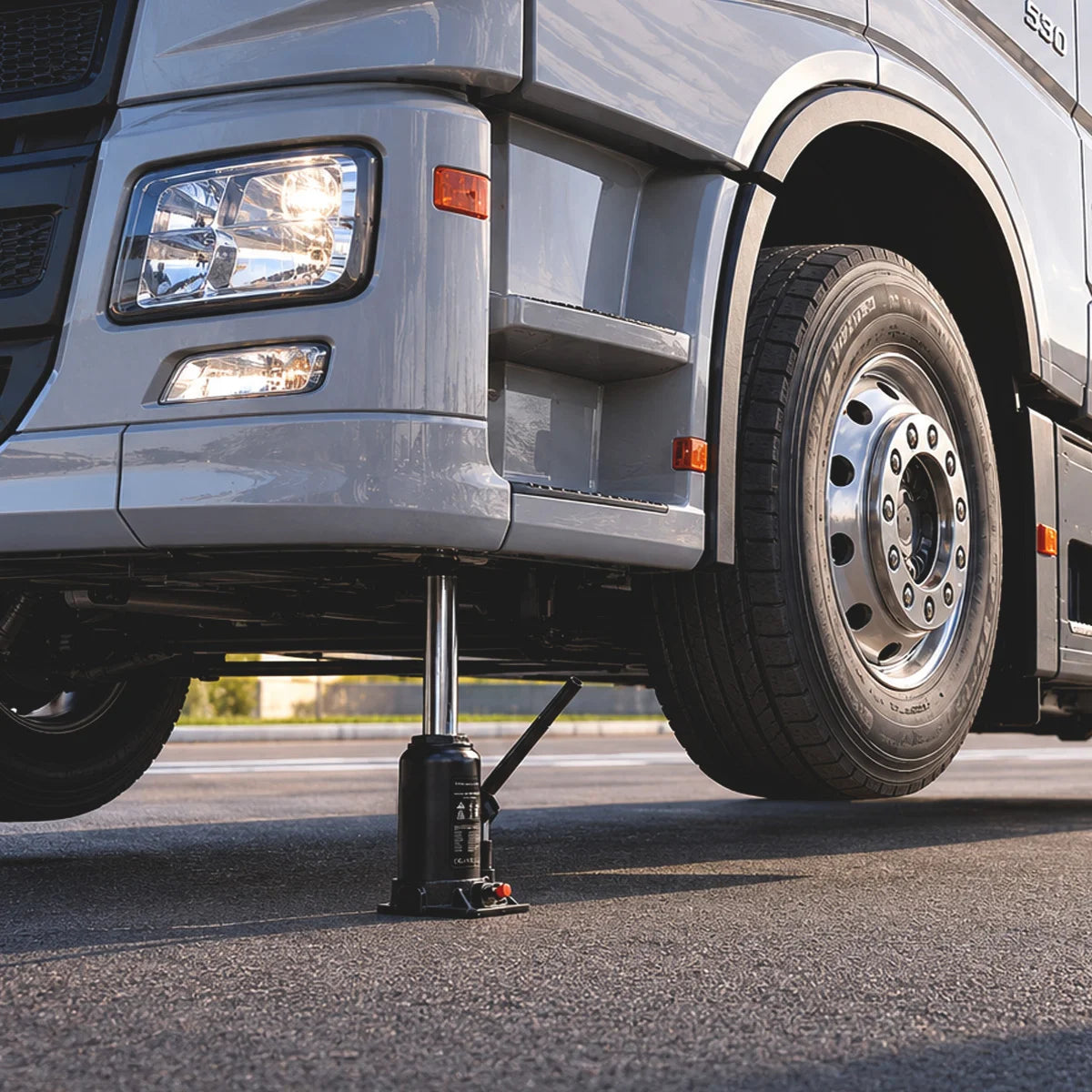 Gato hidráulico STAHLWERK GW0604 con capacidad de carga de 6 t | Rango de carrera 200 - 405 mm | Gato de sello compacto | Gato hidráulico para coche | Gato de botella estable para máquinas, vehículos industriales y turismos