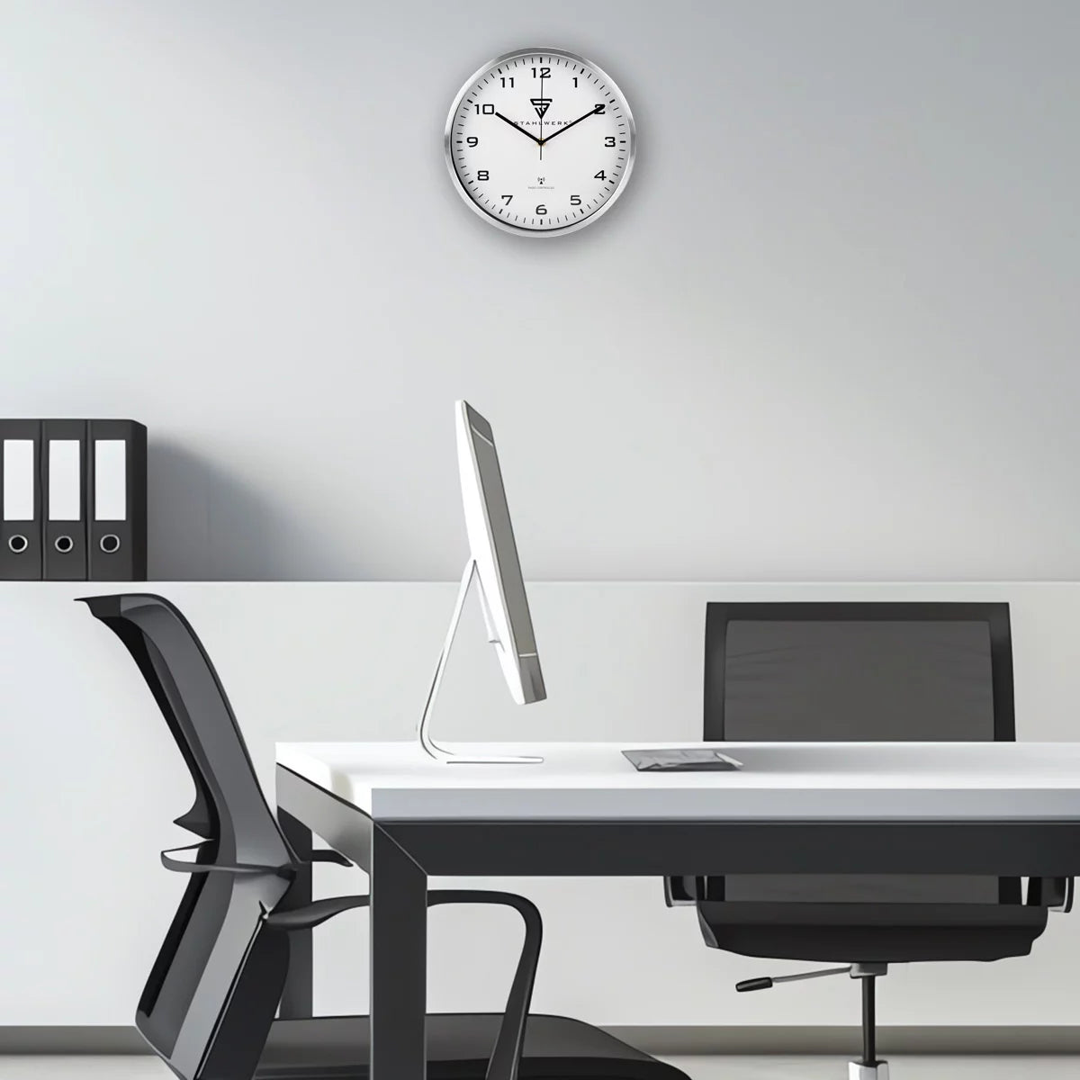STAHLWERK wall clock 30 cm silver workshop clock | Radio controlled clock | Radio wall clock | Office clock | Kitchen clock with aluminum housing and RCC movement